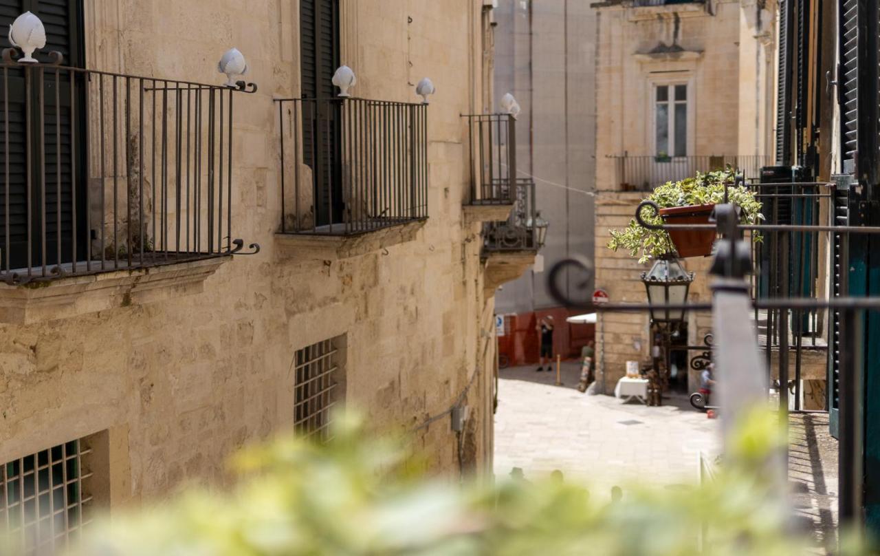 Palazzo Della Contessa - Suites & Breakfast Lecce Dış mekan fotoğraf