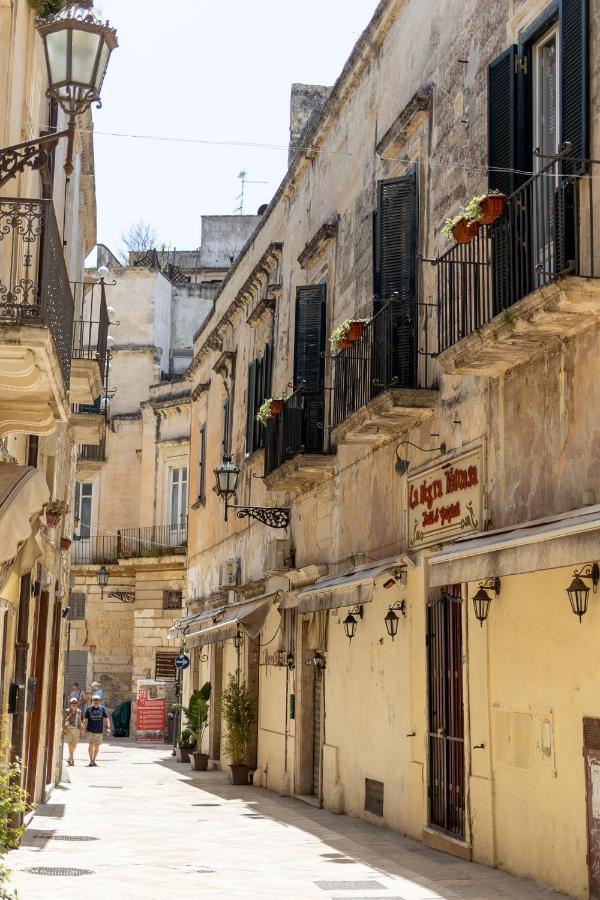 Palazzo Della Contessa - Suites & Breakfast Lecce Dış mekan fotoğraf
