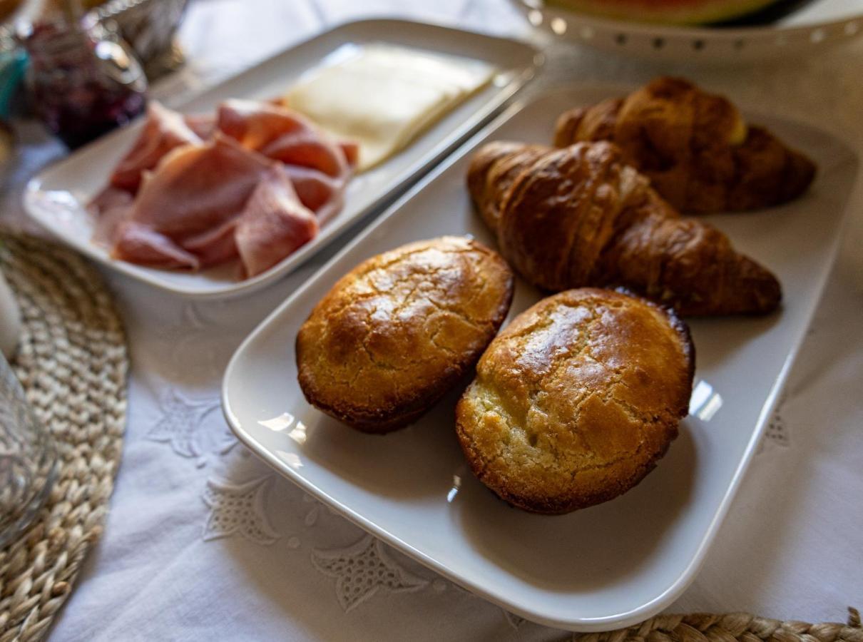 Palazzo Della Contessa - Suites & Breakfast Lecce Dış mekan fotoğraf