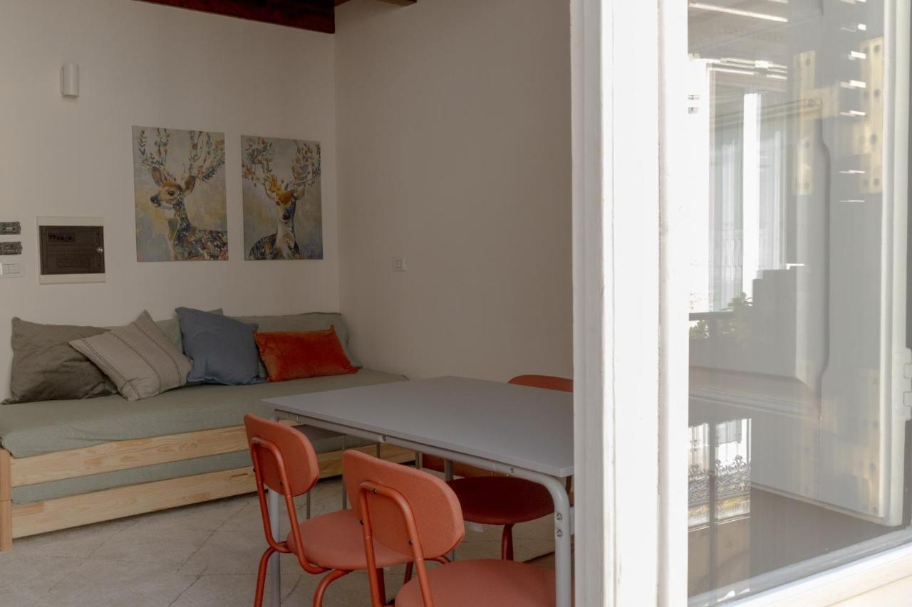 Palazzo Della Contessa - Suites & Breakfast Lecce Dış mekan fotoğraf
