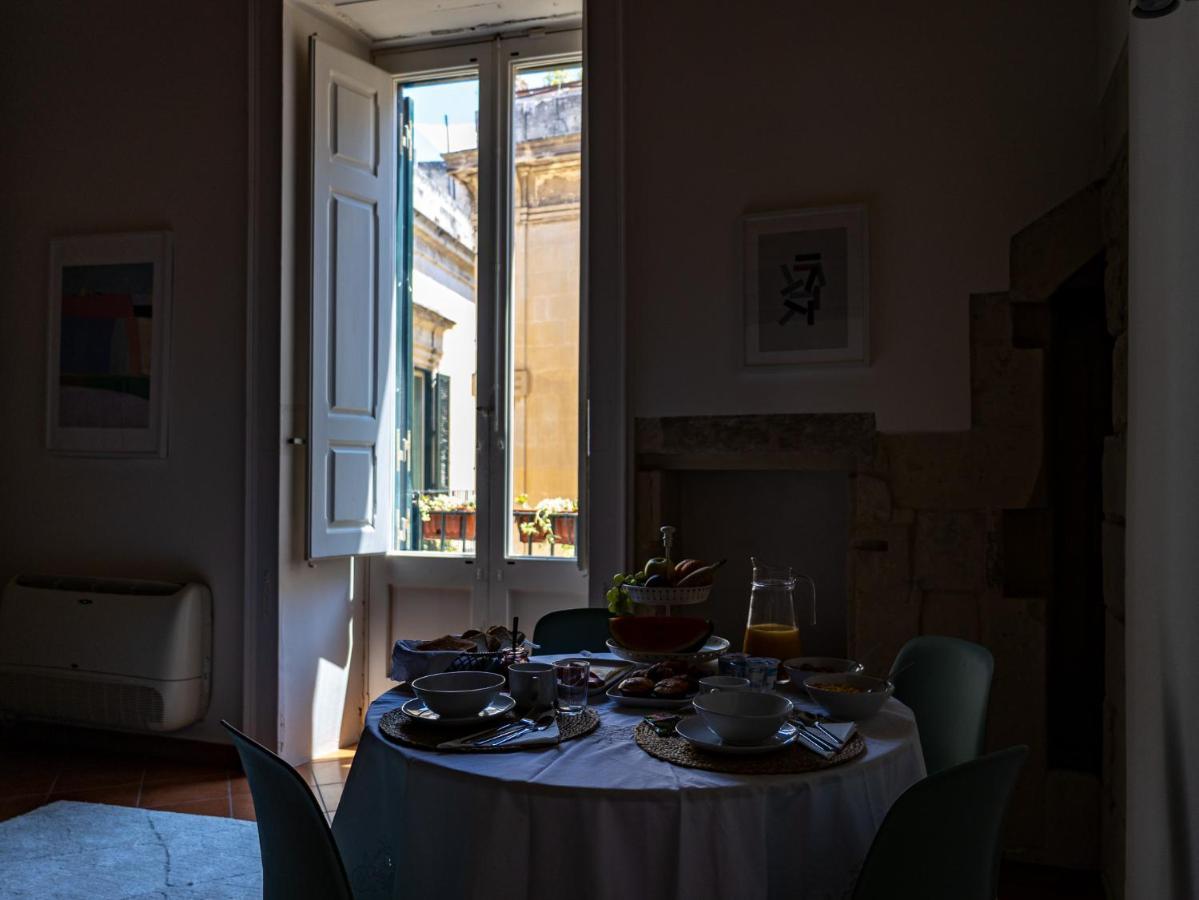 Palazzo Della Contessa - Suites & Breakfast Lecce Dış mekan fotoğraf