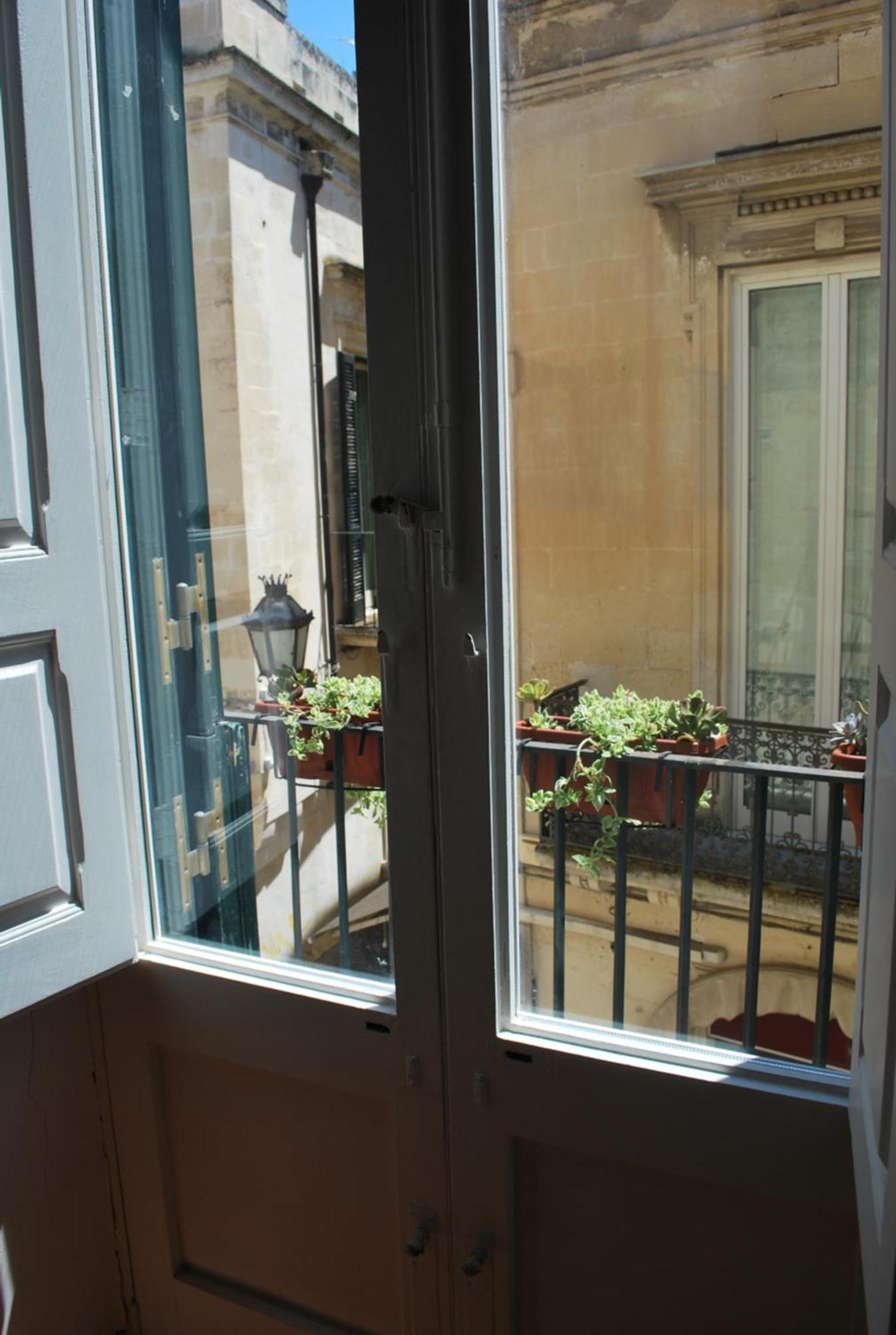 Palazzo Della Contessa - Suites & Breakfast Lecce Dış mekan fotoğraf