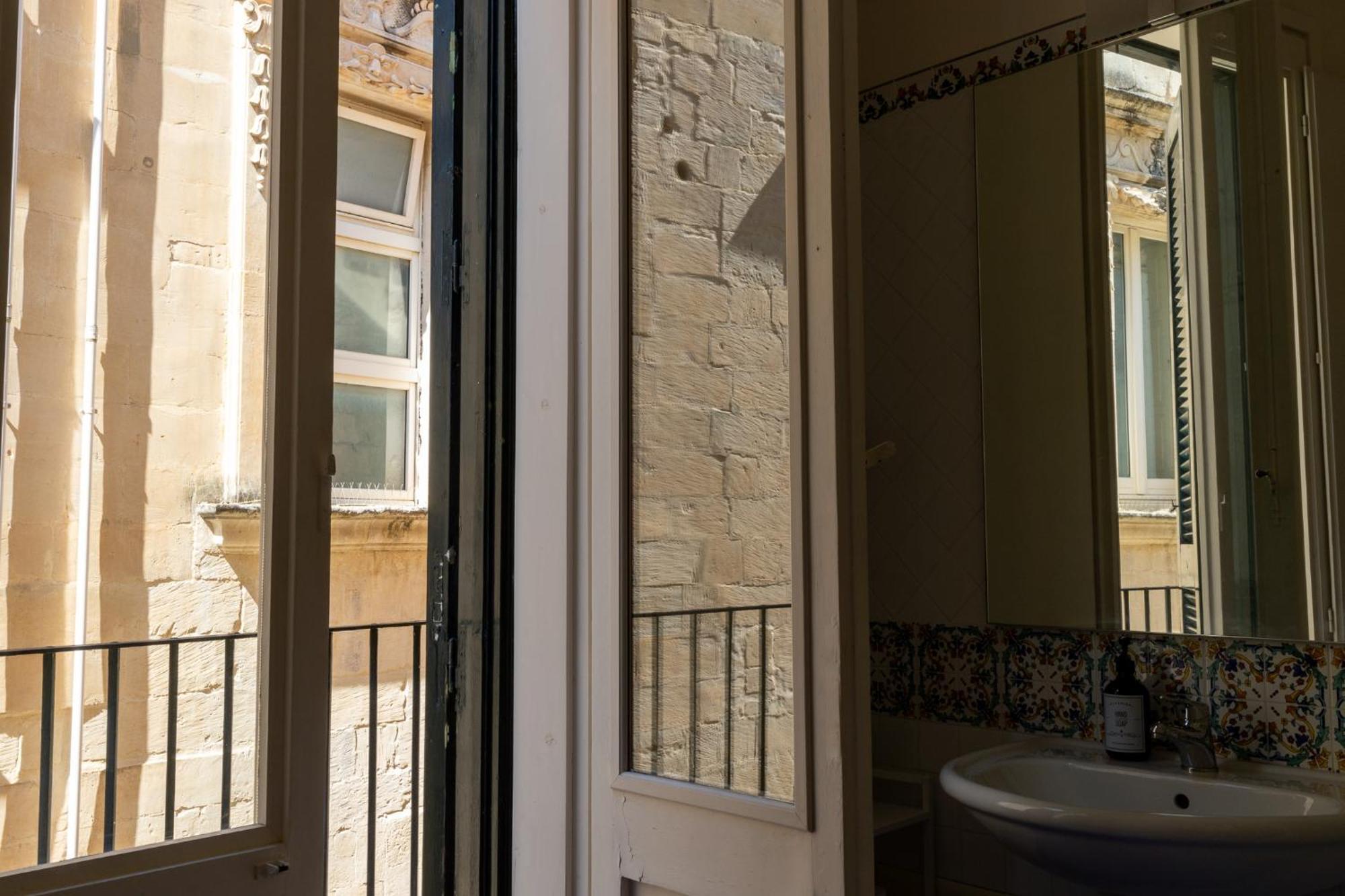 Palazzo Della Contessa - Suites & Breakfast Lecce Dış mekan fotoğraf