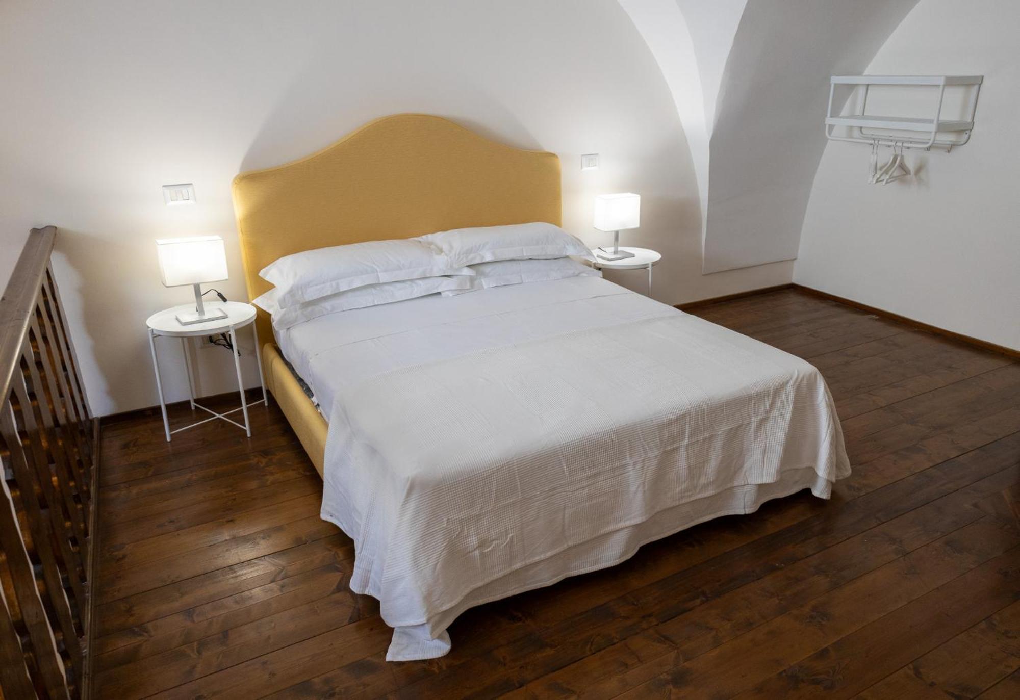 Palazzo Della Contessa - Suites & Breakfast Lecce Dış mekan fotoğraf